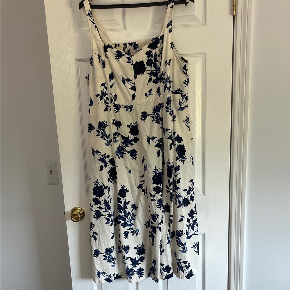 Floral Blue and White Women's Dress
